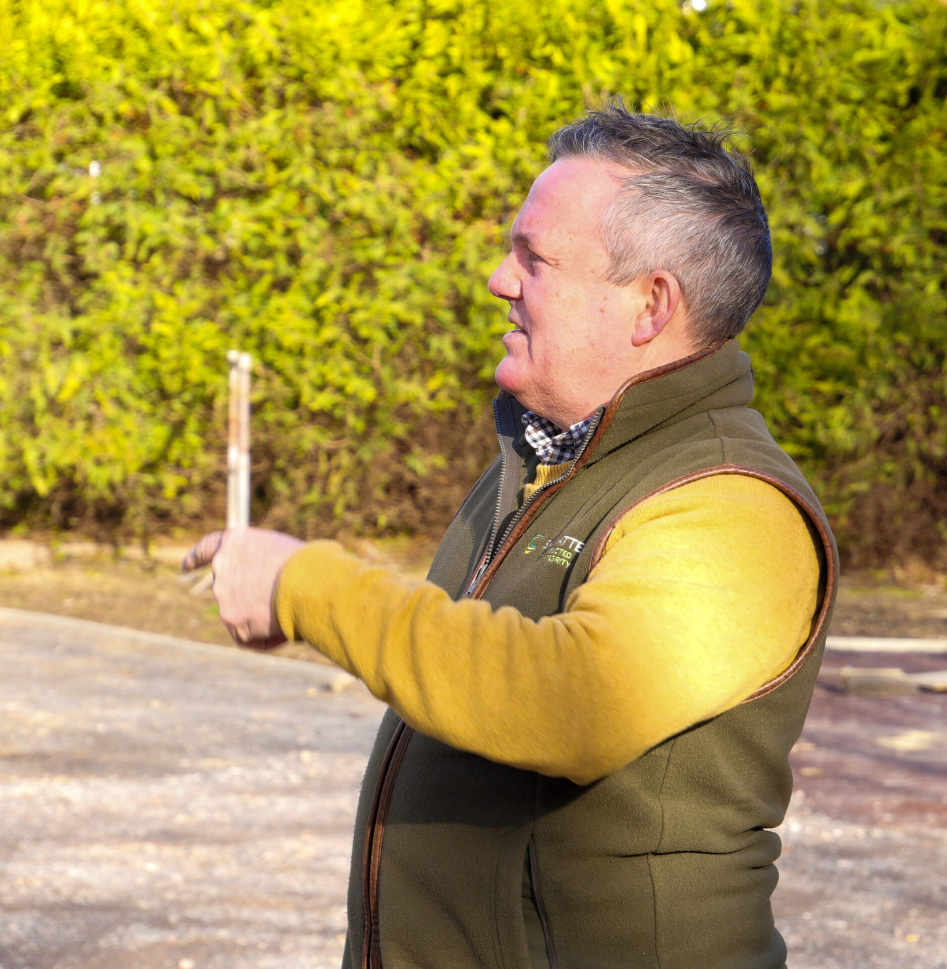 Simon Bradbury talking to a client