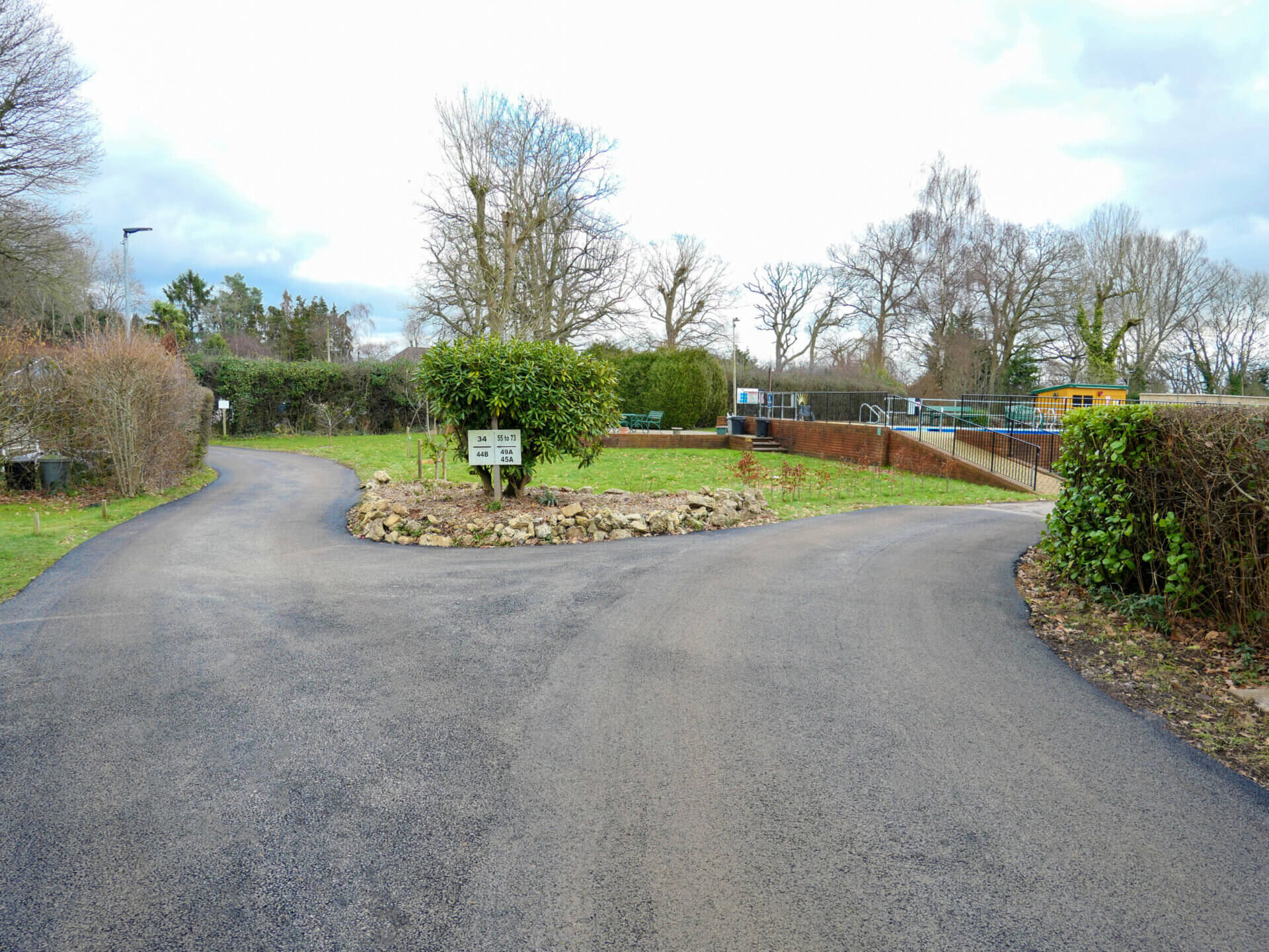 Spielplatz estate road